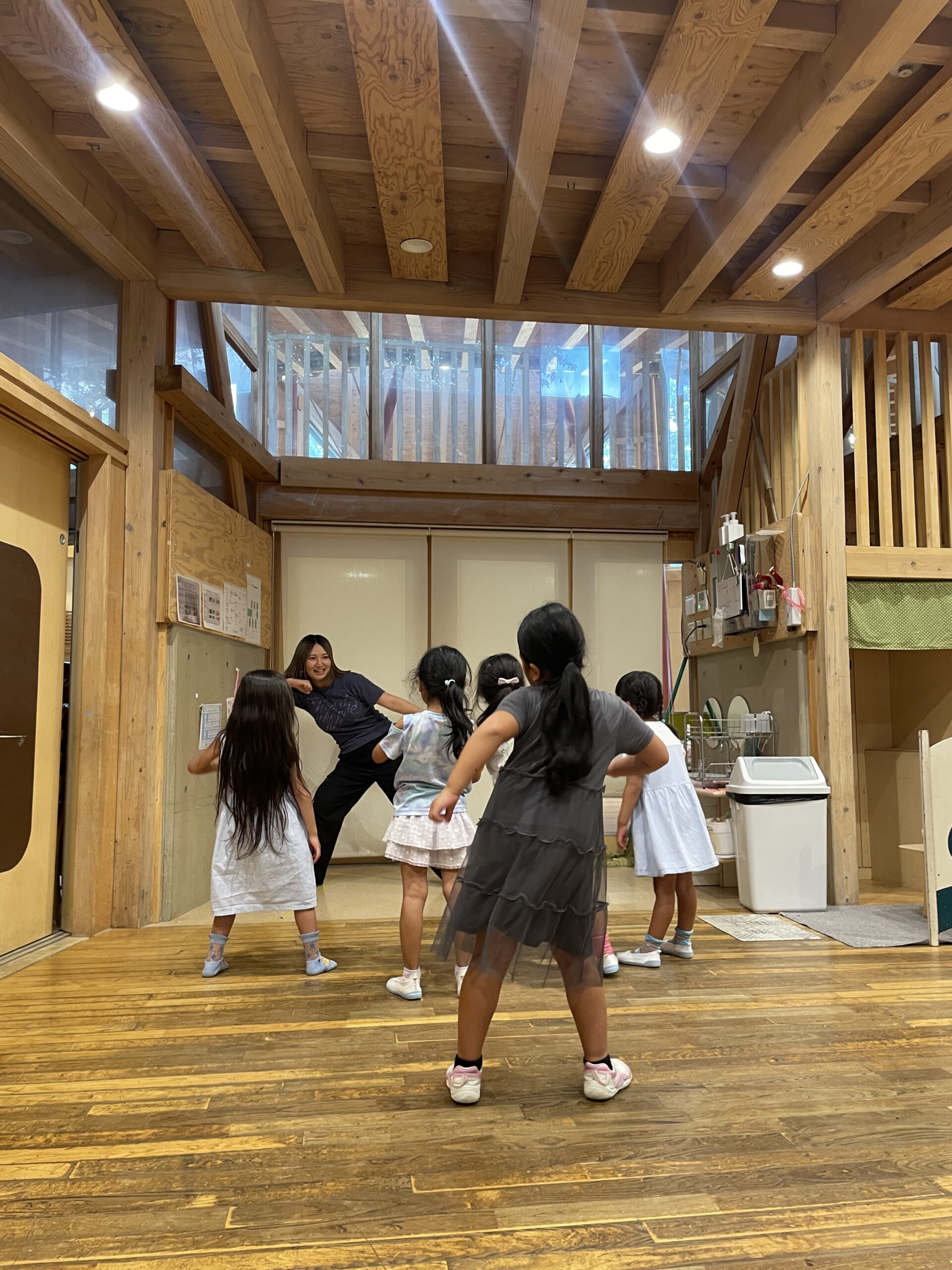 ダンス教室 ・・・ 月曜日(週1回)